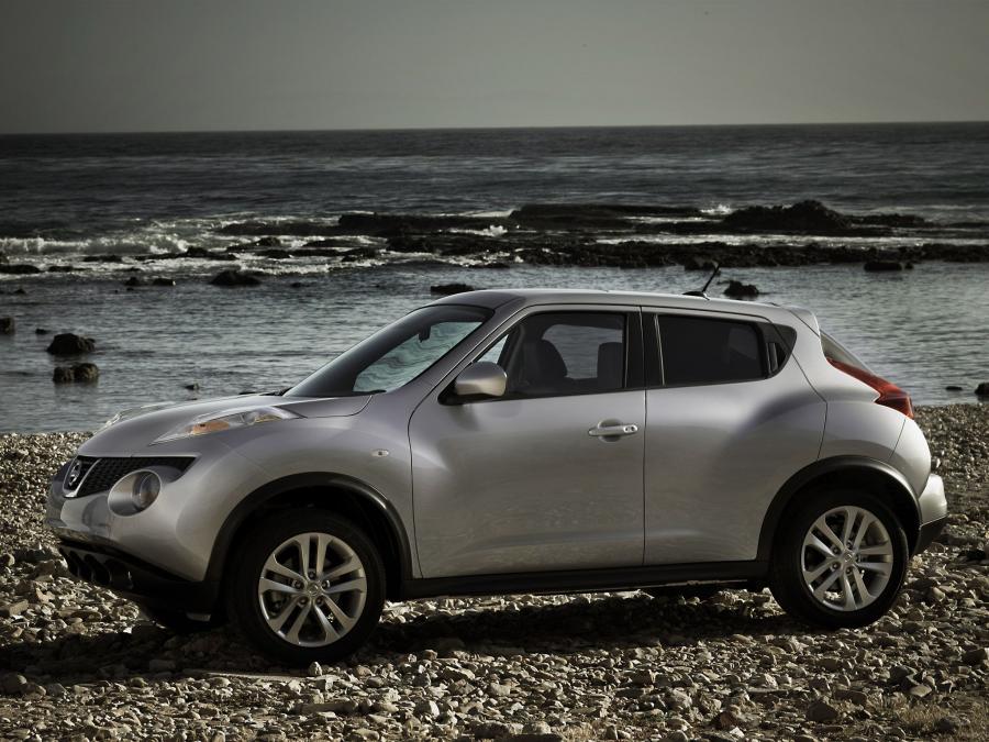  Nissan Juke 2010 года  (US) (фото 15 из 16)
